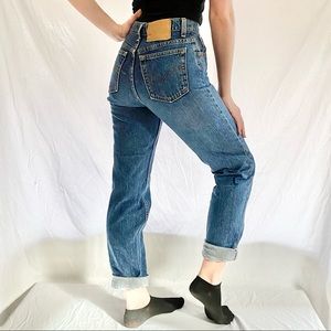 Vintage High Rise Levi Jeans